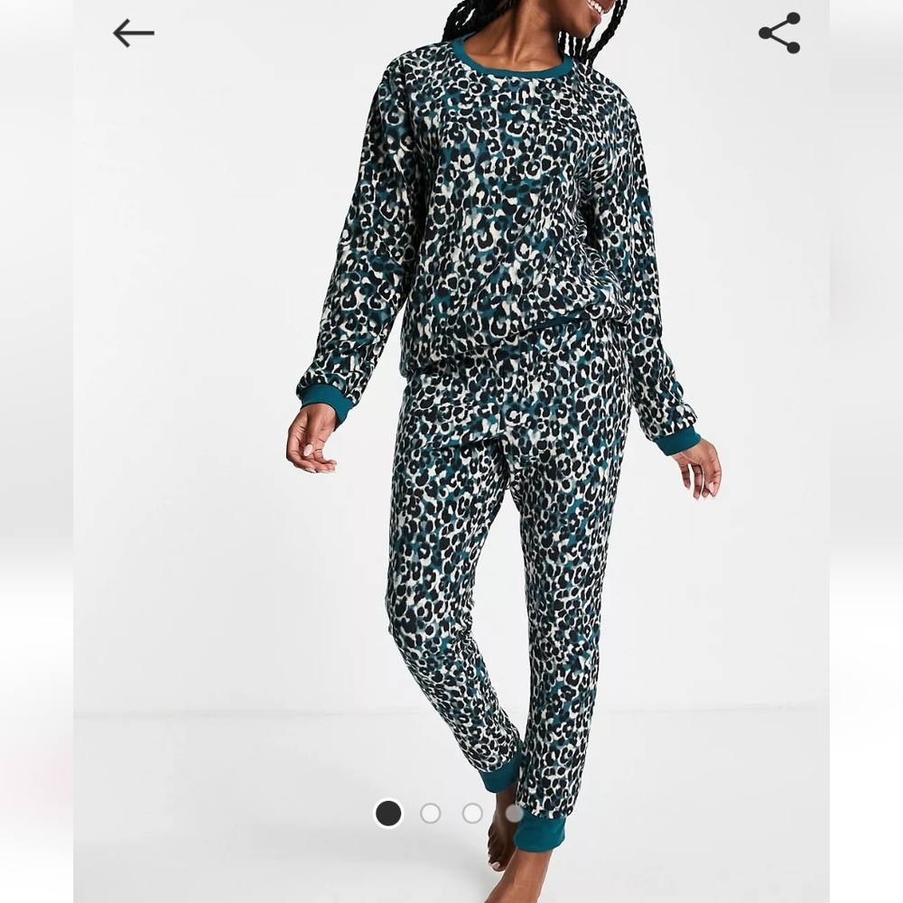 Hunkemoller Micro Fleece Cozy Pajama Set in Leopard Blue-Green XS